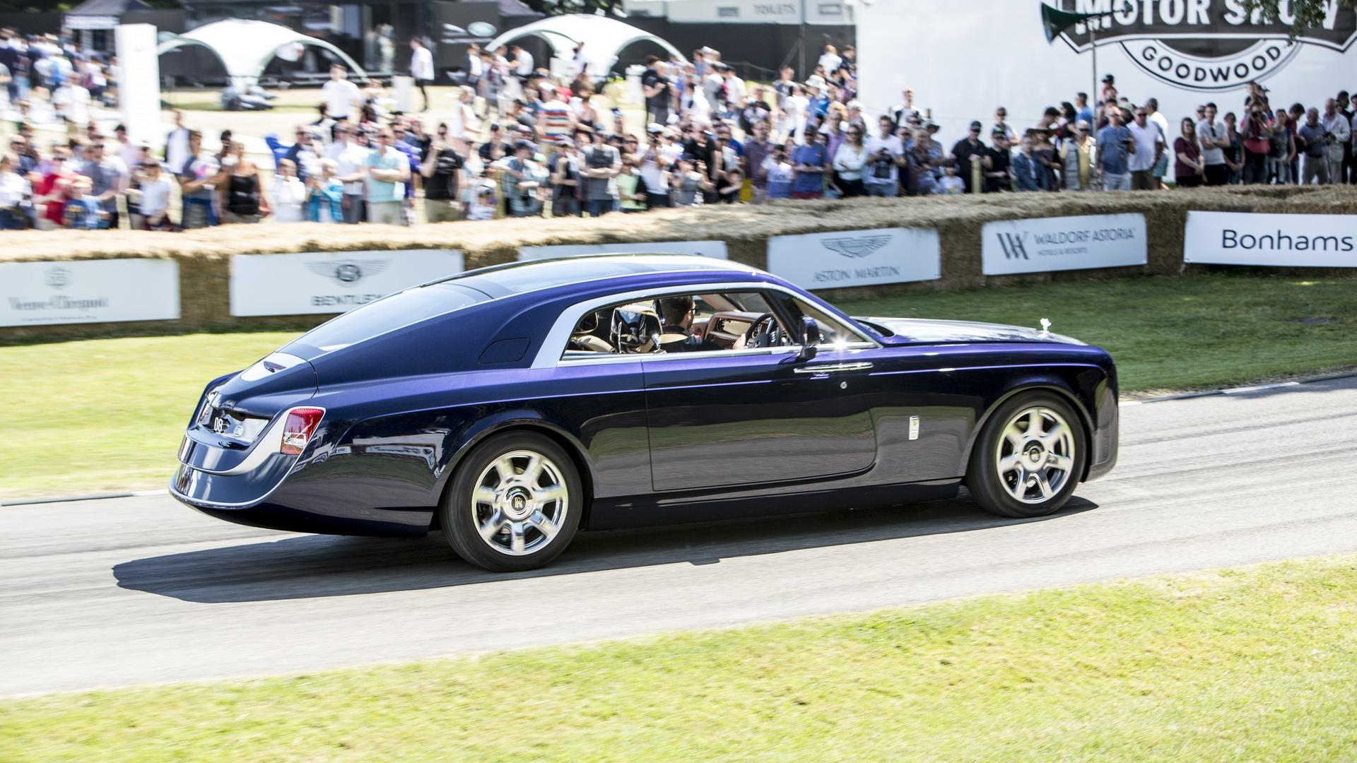 Rolls-Royce пуска в производство най-скъпата кола в света