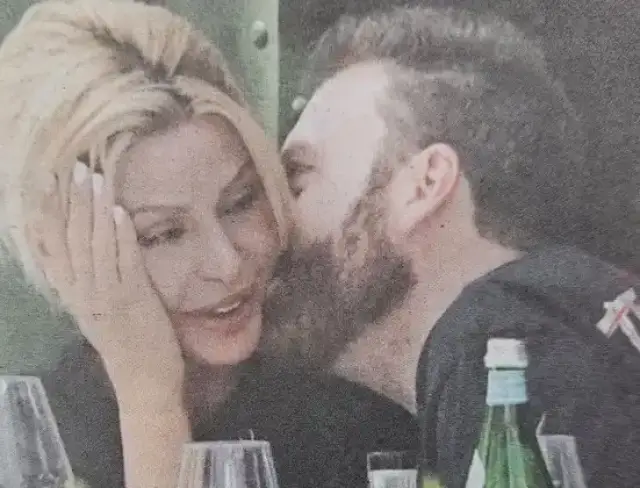  Хванаха Светлана Василева в прегръдките на нов мъж (СНИМКА) 