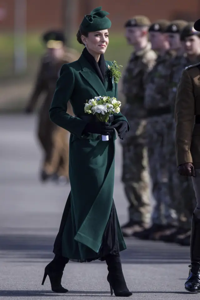 Кейт Мидълтън отбеляза Деня на Св. Патрик в изцяло зелен тоалет (СНИМКИ)