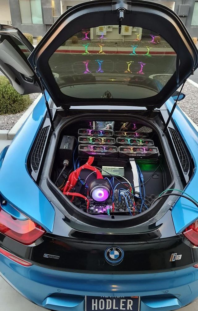  BMW i8 се трансформира в мобилна плантация за рандеман на криптовалута 