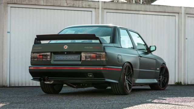 Култово BMW (E30) от 80-те се превърна в звяр с 405 коня
