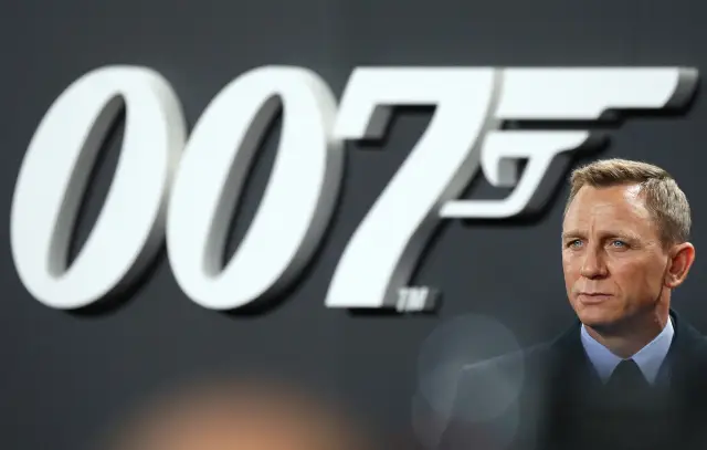 Даниел Крейг на 58 г.: Пътят от британската сцена до легендарния Джеймс Бонд | ФАКТИ.БГ Даниел Крейг на 58 г.: Пътят от британската сцена до легендарния Джеймс Бонд