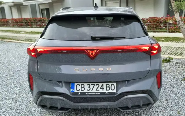 Тествахме най-мощната бензинова Cupra (вижте и цените ѝ у нас) | интерФакти.БГ Тествахме най-мощната бензинова Cupra (вижте и цените ѝ у нас)