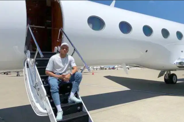 Килиан Мбапе се глези с частен самолет