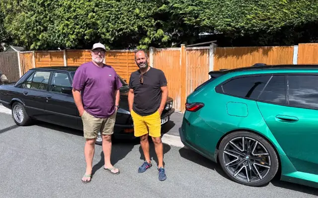 Фен откри открадната кола на Крис Харис по-бързо от полицията