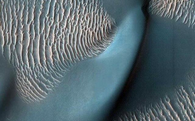 НАСА разкри най-ярките снимки, направени от орбитата на Марс