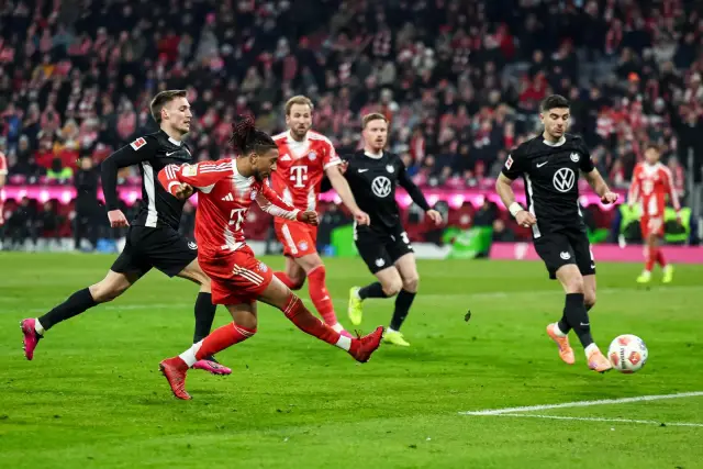 Байерн Мюнхен унизи Волфсбург