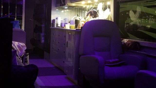  Автобусът на Принс отива на търг 