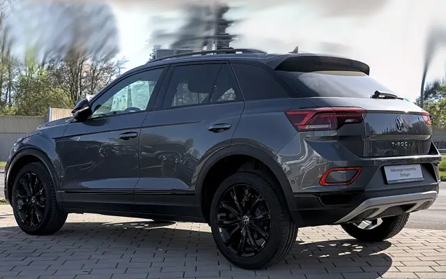 Автомобилът на остаряло +/-: Volkswagen T-Roc (плюс БГ цени)