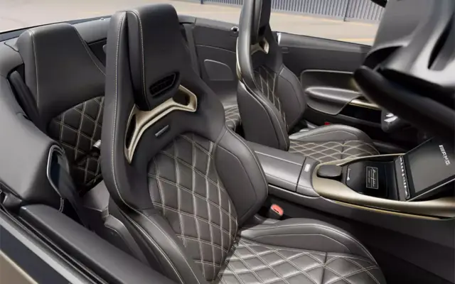 Mercedes-AMG представи лимитирана "златна" версия на SL 63