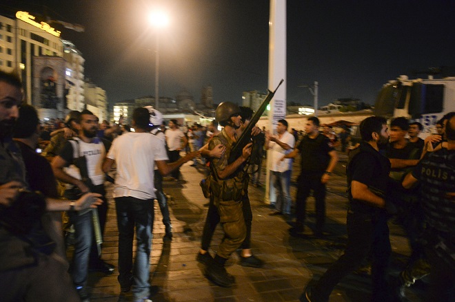 Нощта на преврата: Снимки