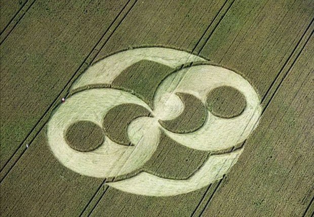 Странен камък от Розуел пощури феновете на НЛО (ВИДЕО)