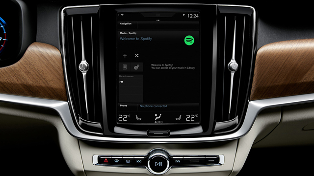 Volvo ще разпознава големи животни на пътя