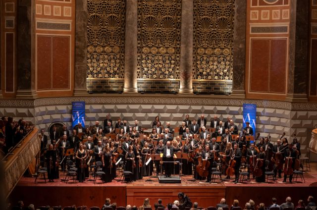 С бурни аплодисменти и обещания за нови гостувания завърши турнето на Софийската филхармония в Австрия и Германия