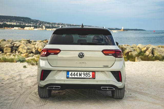 Тествахме новия Volkswagen T-Roc - идва ли краят на ерата Golf?