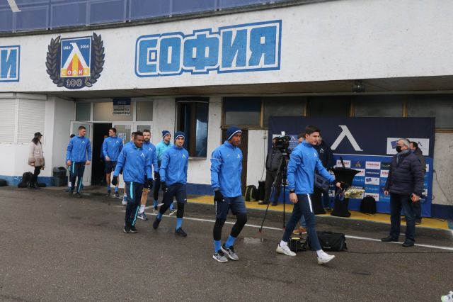  Левски започва зимна подготовка без треньора си (СНИМКИ) 