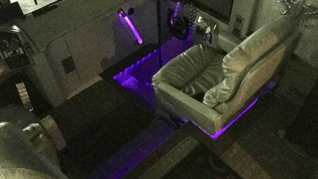  Автобусът на Принс отива на търг 