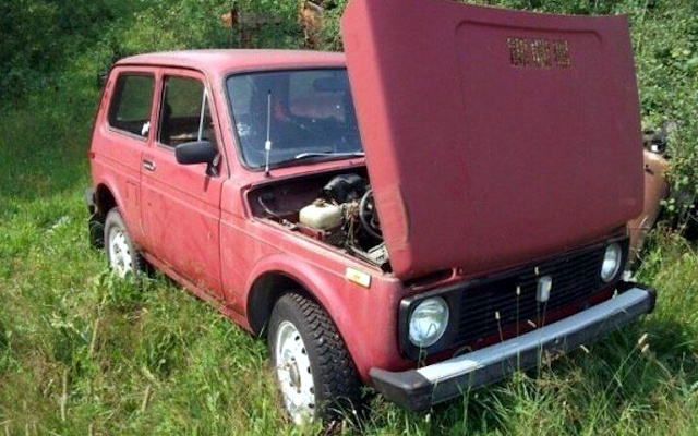 Автомобилно гробище от Лади, но... зад Океана