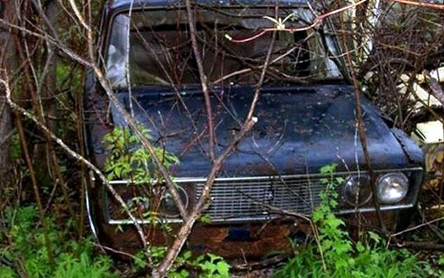 Автомобилно гробище от Лади, но... зад Океана