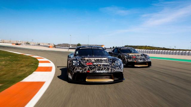 Porsche Cayman GT4 ePerformance е бъдещето, което феновете не искат
