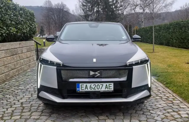 Тествахме най-скъпата френска кола (без да броим Bugatti)