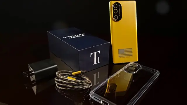 Доставките на смартфонът на Тръмп започват