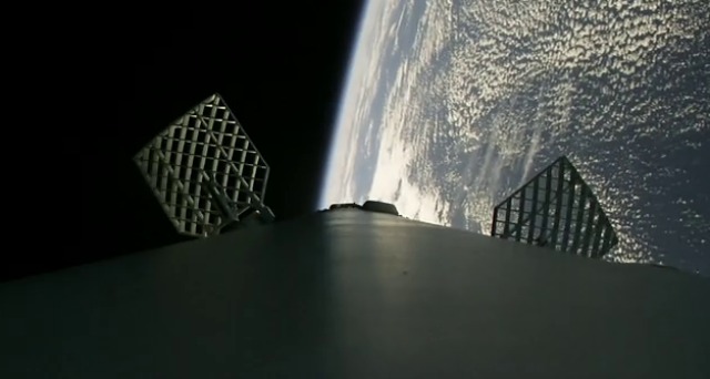 SpaceX изведе в орбита 10 сателита от ново поколение