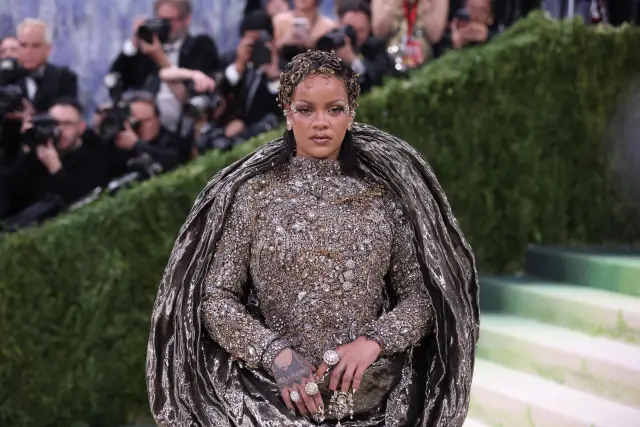 "Модата е изкуство": Met Gala 2026 събра погледите с блясък, голота и екстравагантни костюми (СНИМКИ)