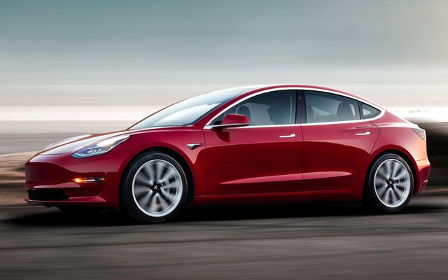 Tesla Model 3 вече е сред трите най-популярни коли в Европа