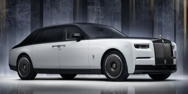 Rolls-Royce представи най-скъпия седан в света (ВИДЕО) | интерФакти.БГ Rolls-Royce представи най-скъпия седан в света (ВИДЕО)