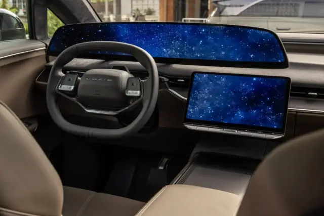 Lucid Gravity към този момент се продава и в Европа. Ето какъв брой струва