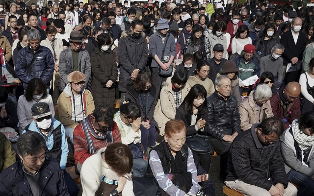 Япония почете жертвите от Фукушима (СНИМКИ)