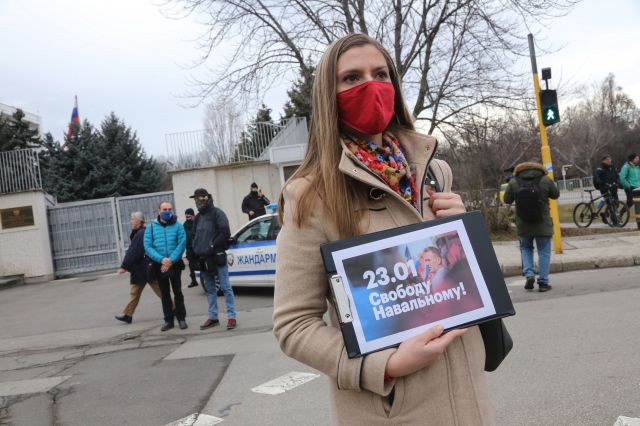Протест срещу ареста на Навални в София