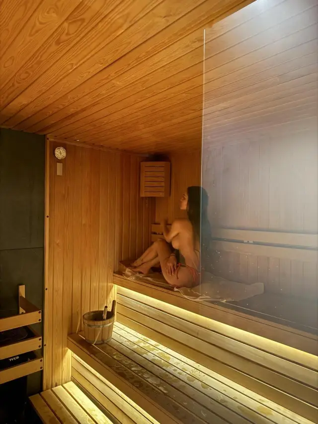 Носителката на титлата „Модел на България 2025“ шокира посетителите на луксозен СПА център (СНИМКА)