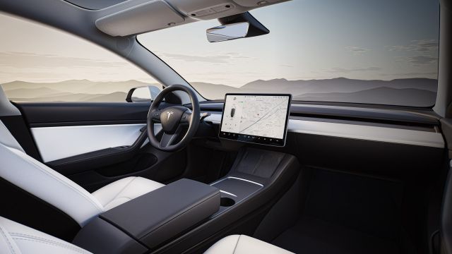 Tesla ще представи десетата версия на своя автопилот