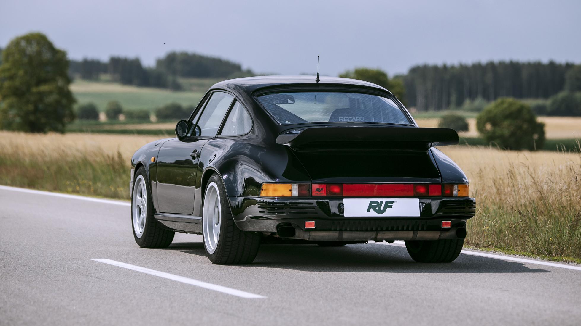 Това Porsche 911 от 1989-а се продава за <p> млн.