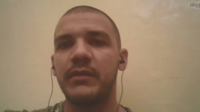 Българи вече трети месец са в чужд затвор
