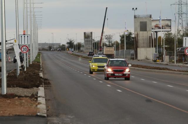  Пускат в придвижване основен сектор от Околовръстното шосе (СНИМКИ) 