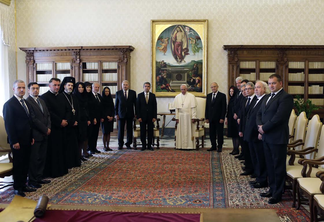 Папата поиска от българските политици да работят за обикновения човек