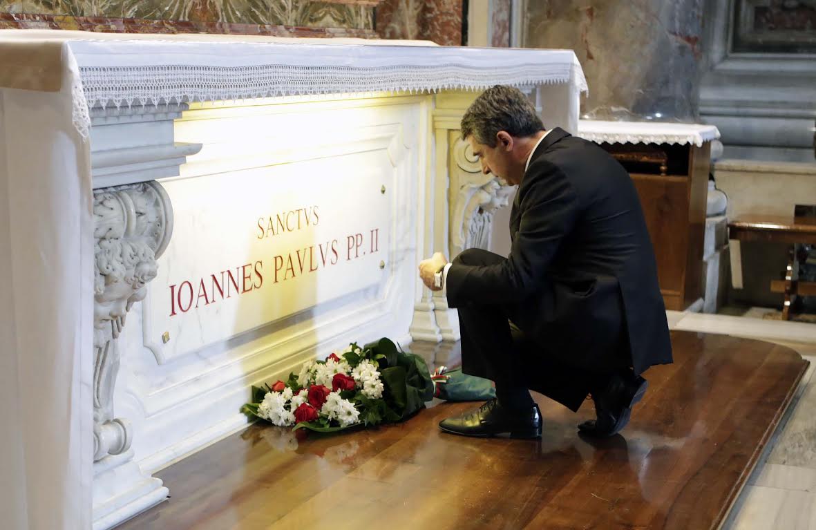 Папата поиска от българските политици да работят за обикновения човек