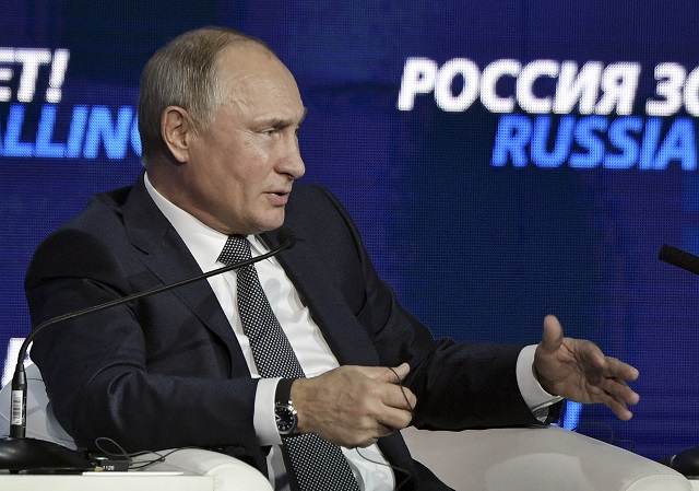 Путин: Руската икономика се приспособи към външните удари