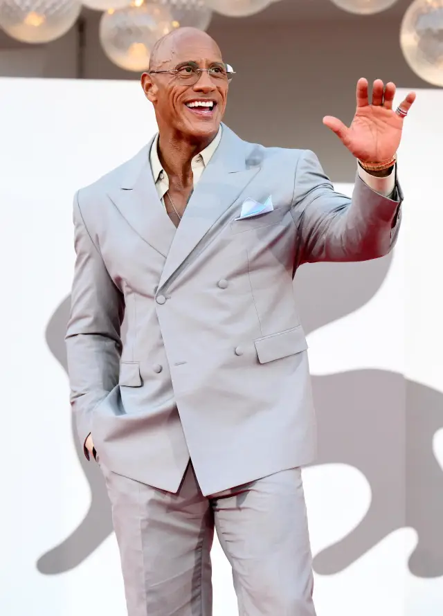 Дуейн "Скалата" Джонсън се появи драстично отслабнал на кинофестивала във Венеция (СНИМКИ)