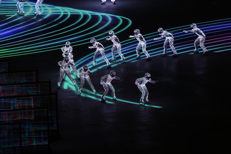 Зрелищен спектакъл сложи край на Зимните олимпийски игри (СНИМКИ)