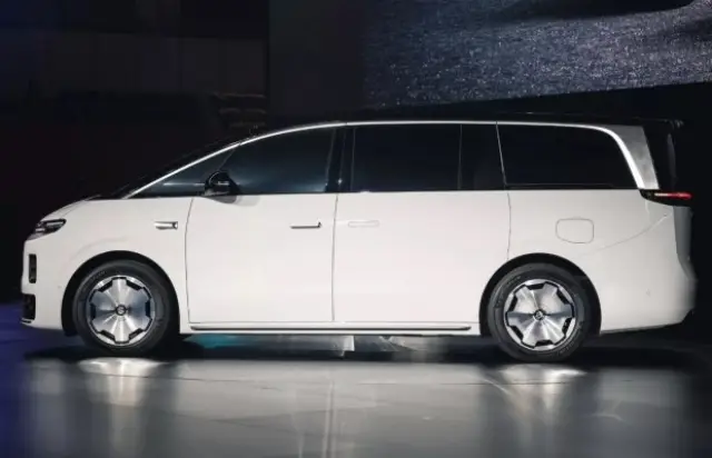 Leapmotor, които отскоро са на родния пазар, се прицелват и в премиум сегмента