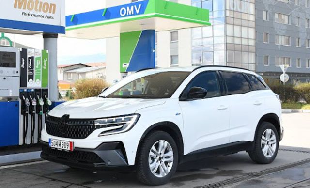  И автомобил на годината в България е... - 4 