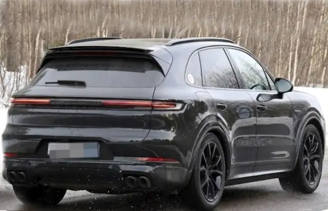 Гладът на пазара за класически ДВГ принуждава Porsche да пусне нов бензинов Cayenne 