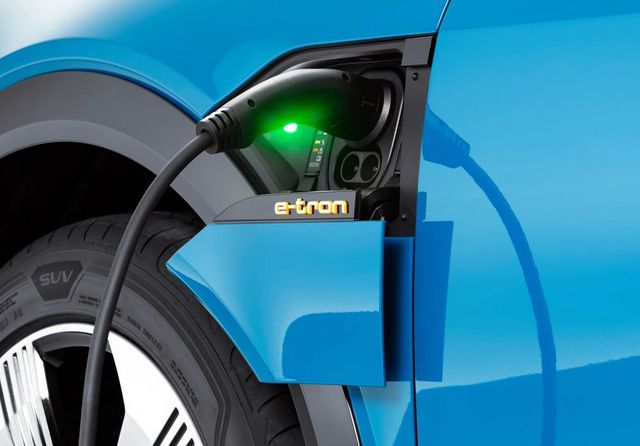 Софтуерен ъпдейт увеличи пробега на Audi E-Tron с 20 километра
