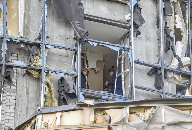 Различни региони на Украйна са под обстрел