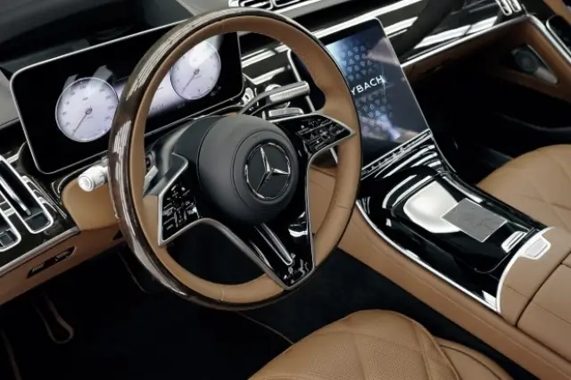 Върховният лукс: Mercedes-Maybach S 680 V12 Edition - златното сбогуване с една легенда
