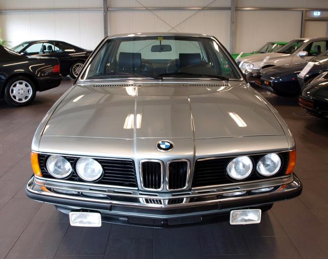 Продава се 41-годишно BMW 633 CSi на 1 645 км